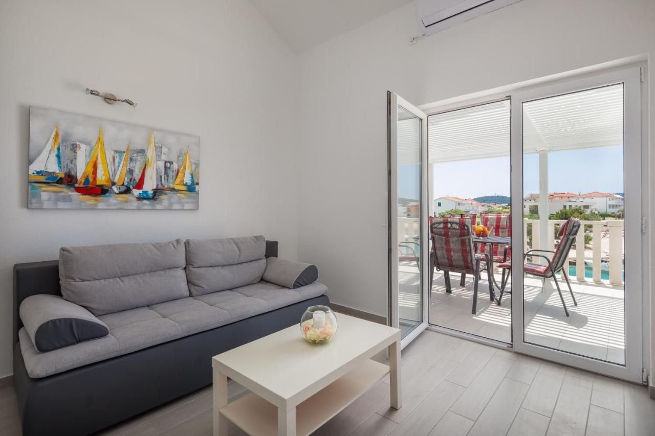 Vila Blanka Apartments ロゴズニッツァ エクステリア 写真