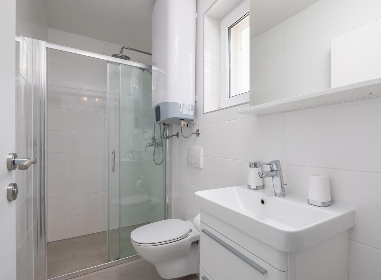 Vila Blanka Apartments ロゴズニッツァ エクステリア 写真