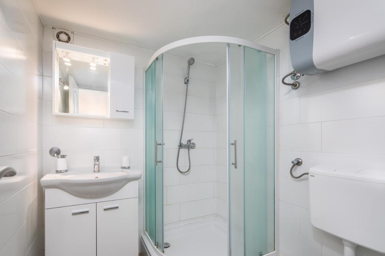 Vila Blanka Apartments ロゴズニッツァ エクステリア 写真